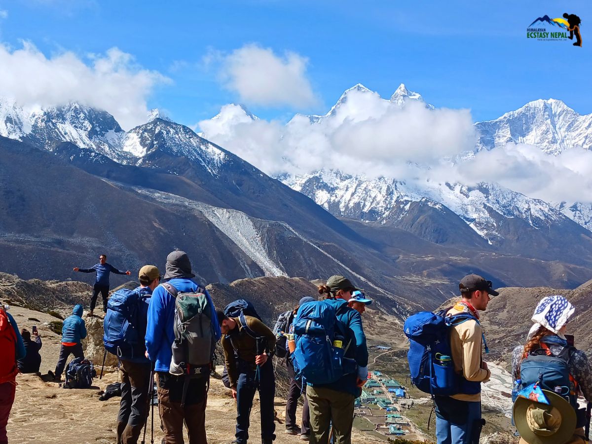 On the way to Lobuche
