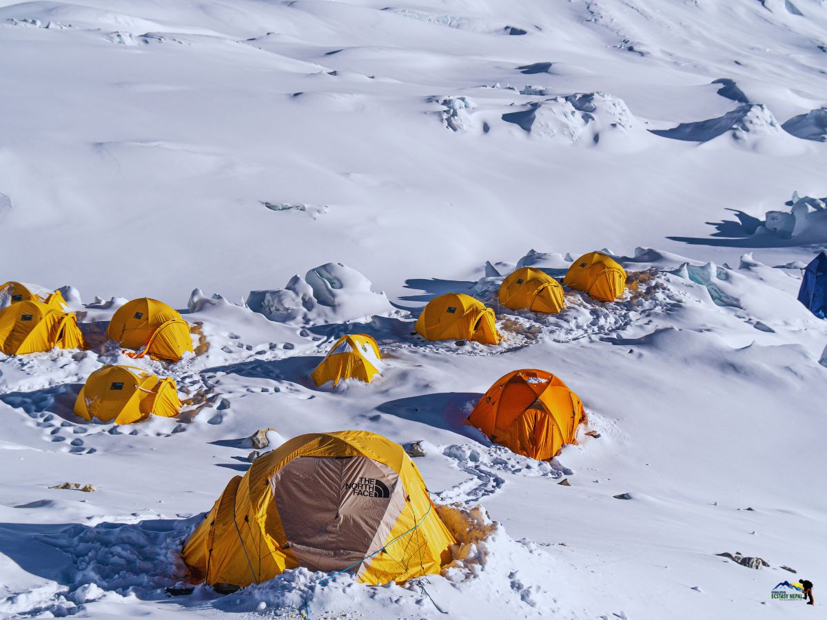 camps in lhotse expedition