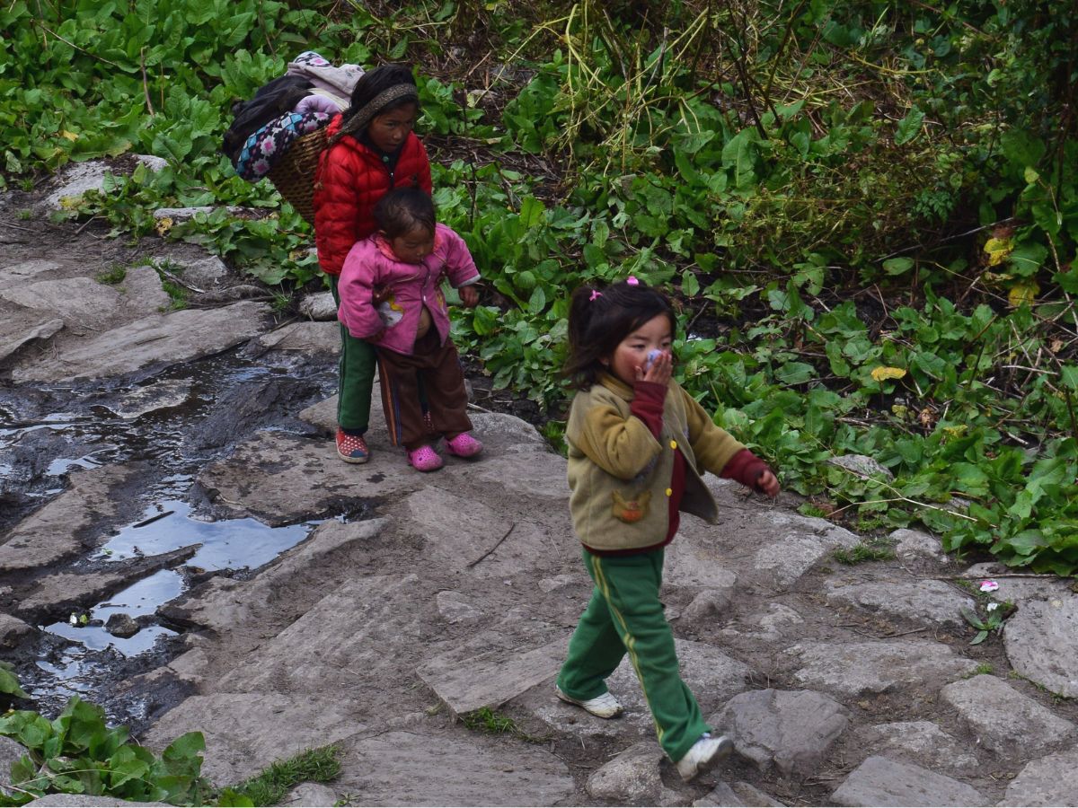 children in manaslu region