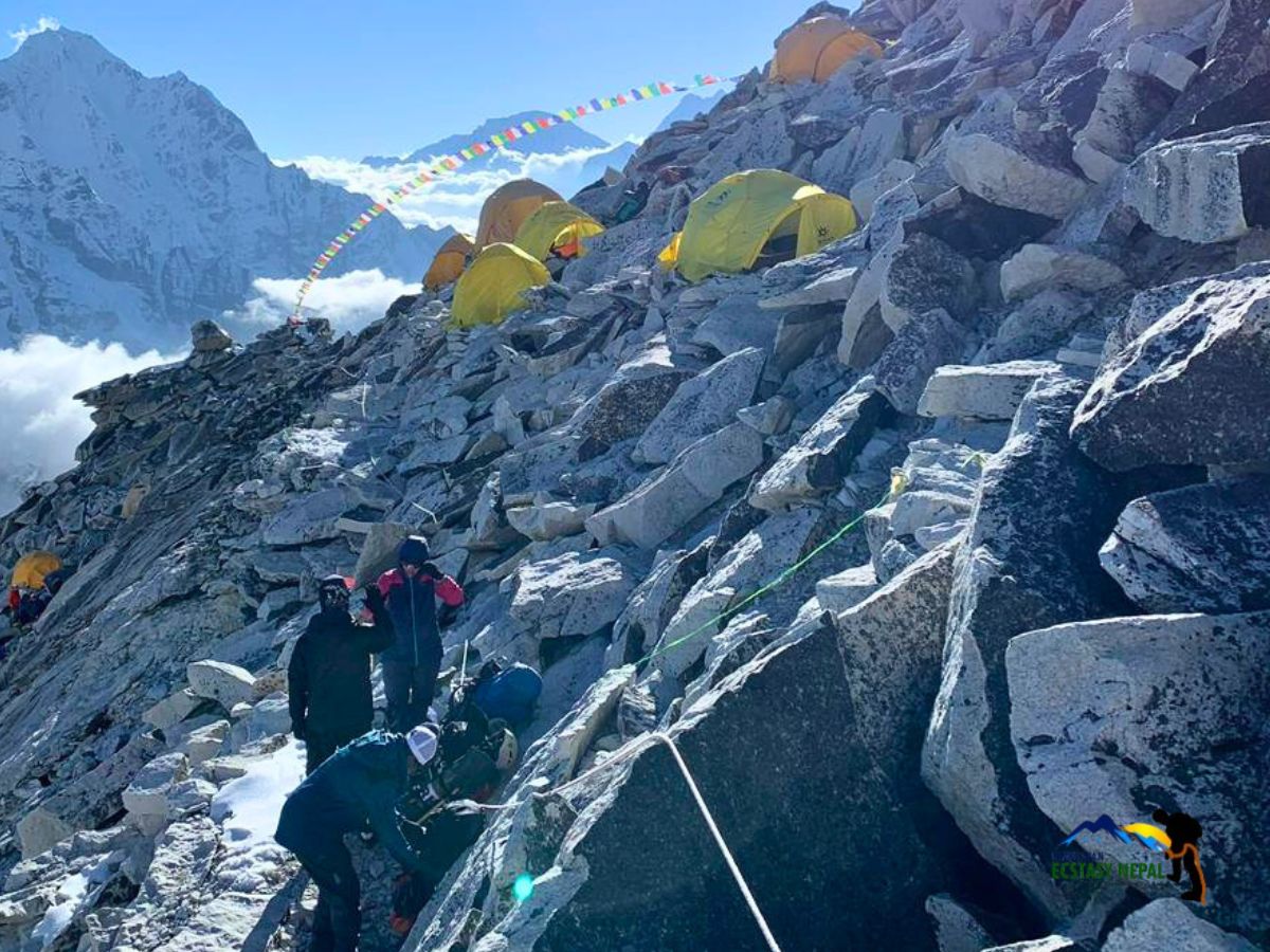 ama dablam camp 1