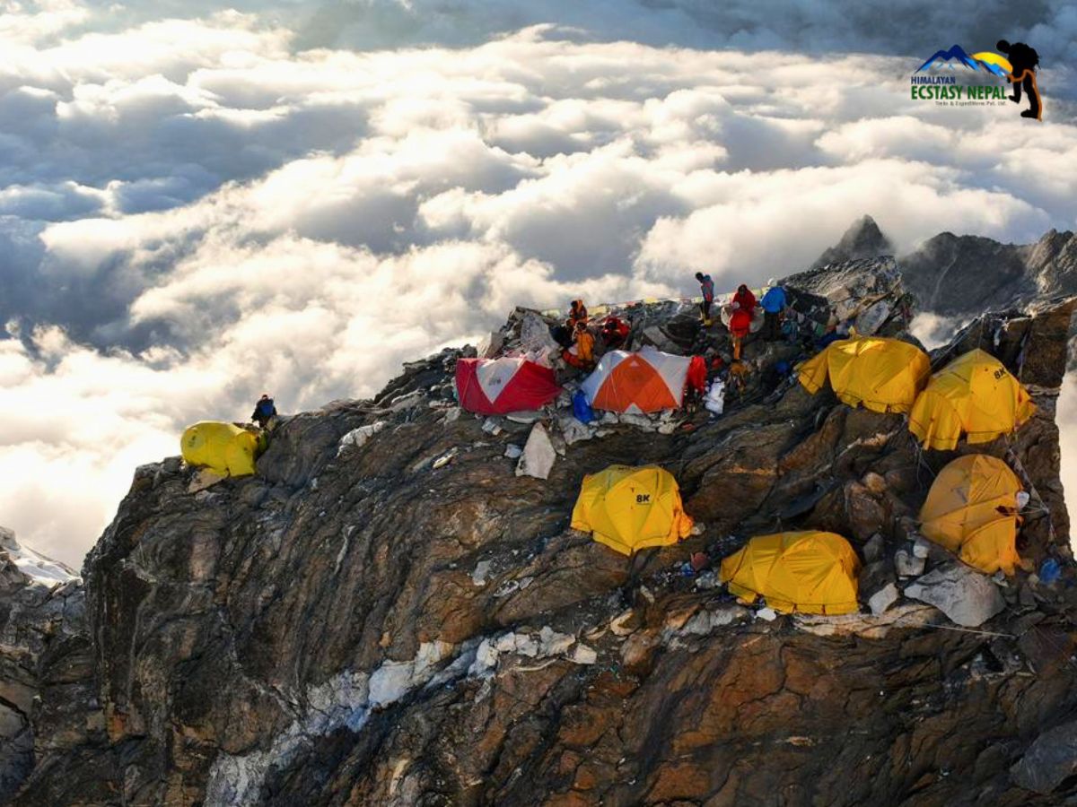 ama dablam camp 2 tents