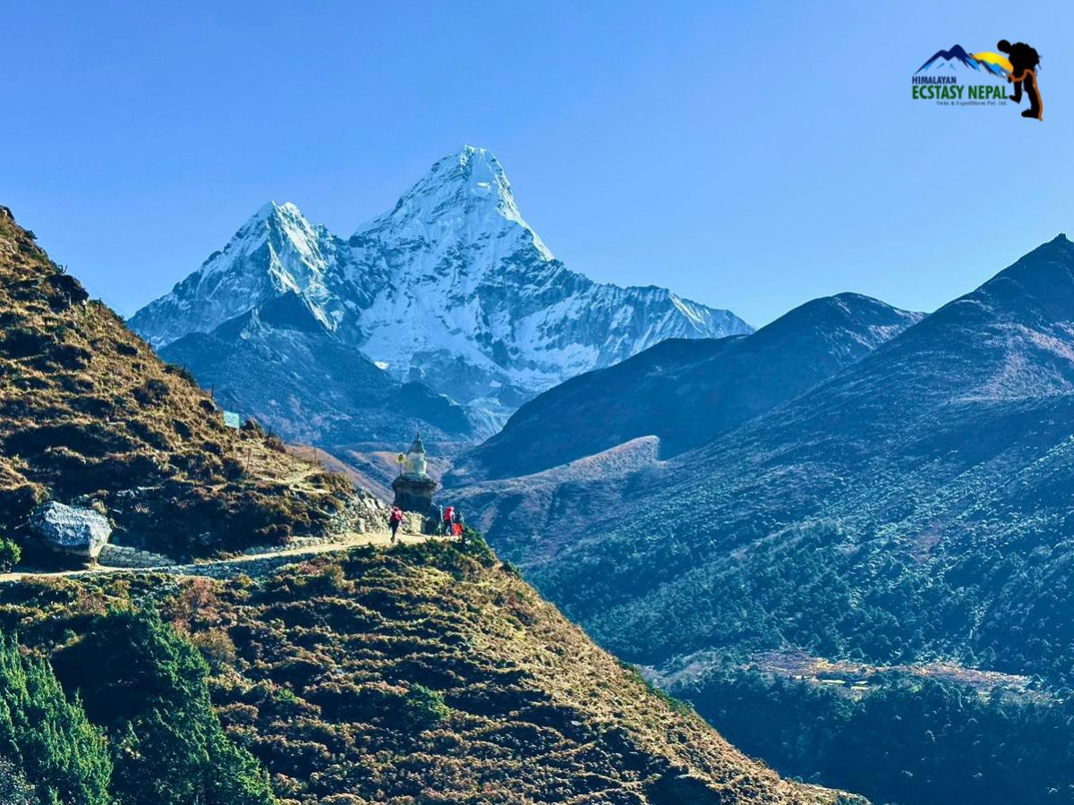 ama dablam view from everest trail