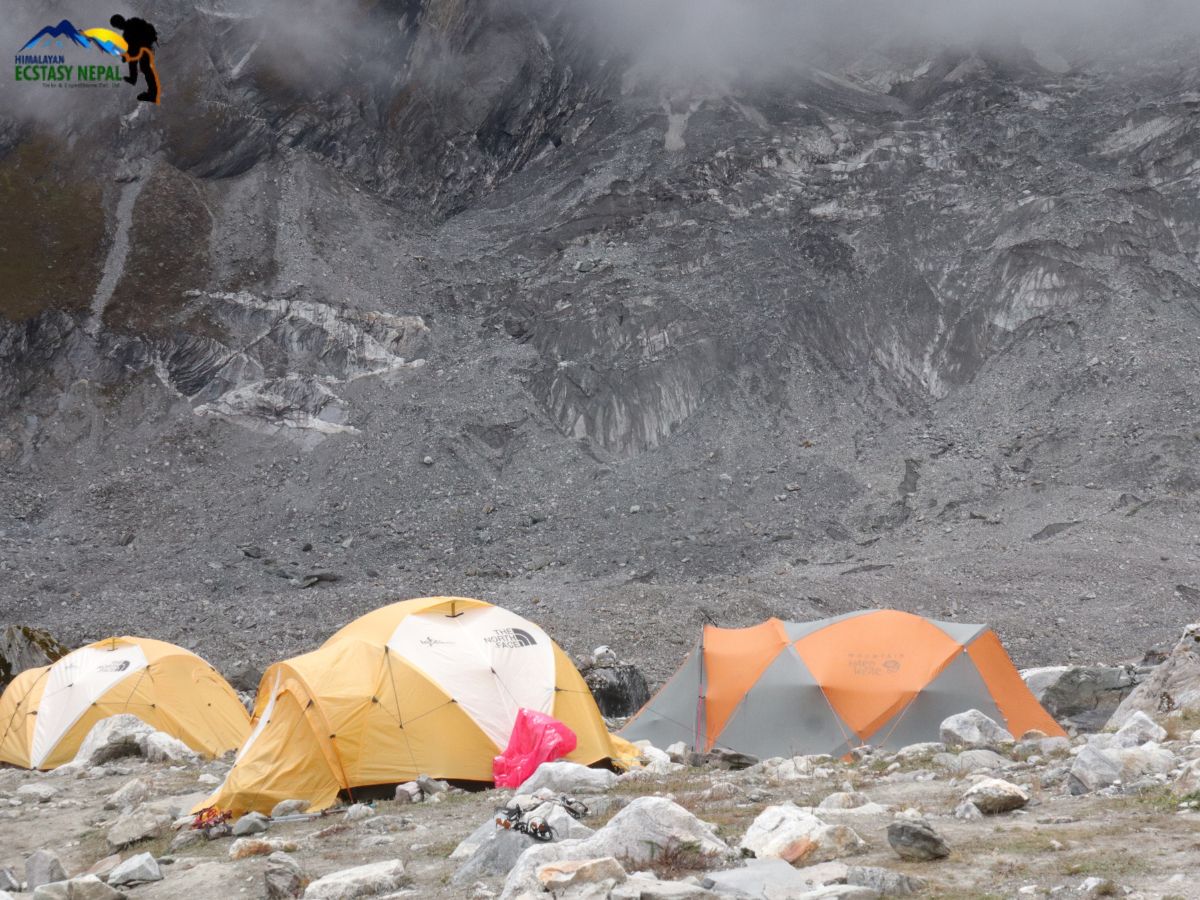 accommodation in api himal base camp