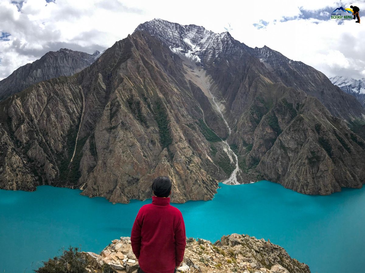 phoksundo lake from viewpoint